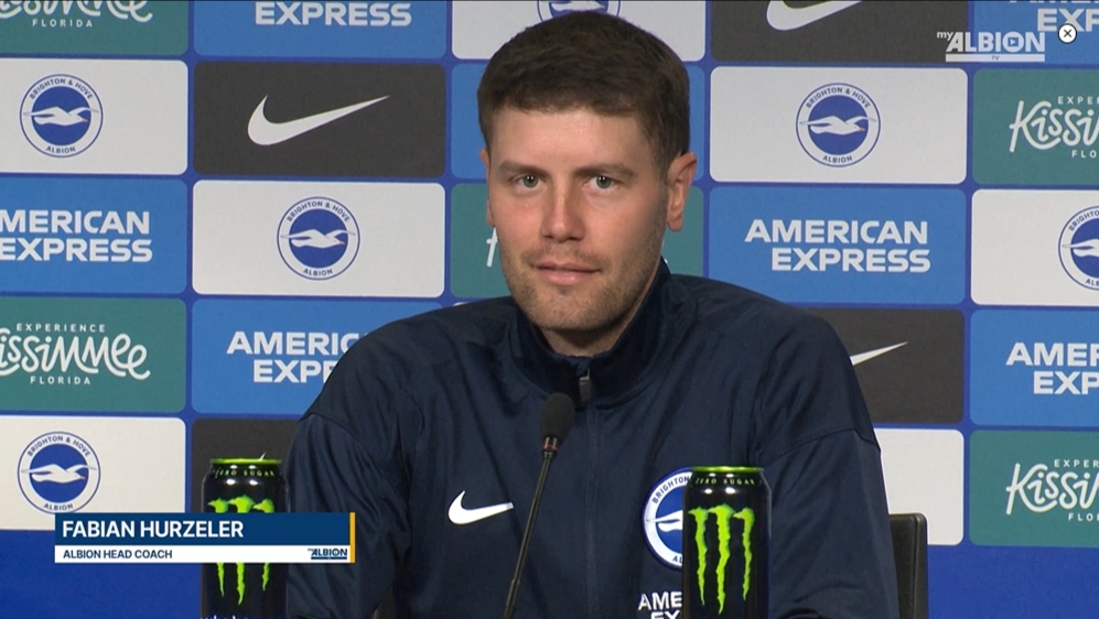 布莱顿主帅:与球员同一年龄段是我的优势,我们交流没有障碍 布莱顿主帅:与球员同一年龄段是我的优势,我们交流没有障碍