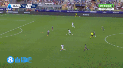 右路叕挨揍!米兰遭反击后防又被打穿,丹尼斯-曼弧线球差之毫厘 右路叕挨揍!米兰遭反击后防又被打穿,丹尼斯-曼弧线球差之毫厘