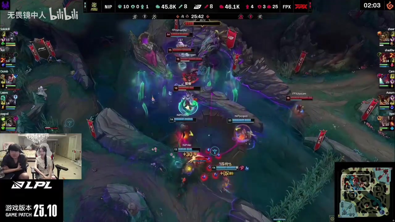 姿态看Jwei万豪R砸四个E拉四个瞬杀leave傻眼:卧槽这是什么连招 姿态看Jwei万豪R砸四个E拉四个瞬杀leave傻眼:卧槽这是什么连招